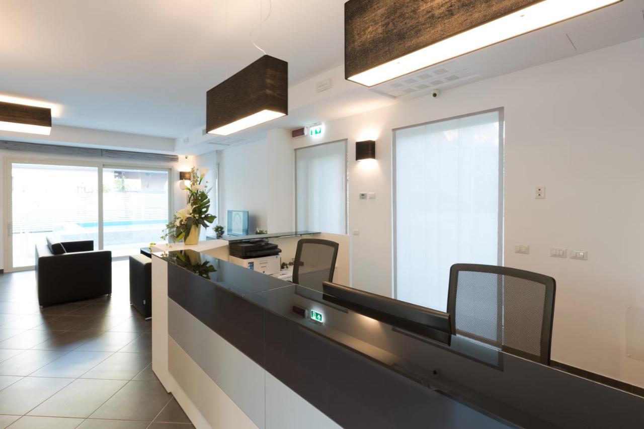 Residence Perla Verde リッチョーネ エクステリア 写真